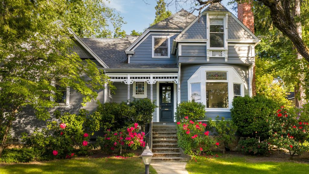 211 Prospect St, Nevada City, CA 95959
