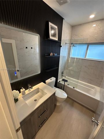 7700 Coquina Dr, North Bay Village, FL 33141
