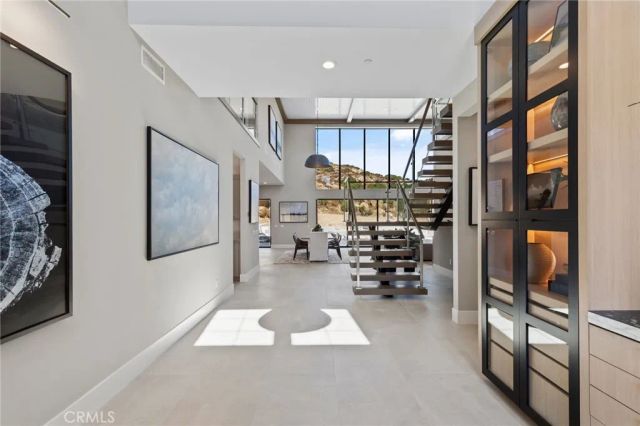 9522 N Andora Avenue, Chatsworth, CA 91311