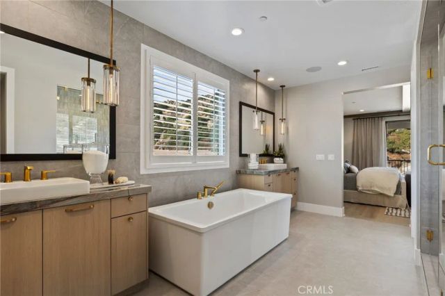 9522 N Andora Avenue, Chatsworth, CA 91311