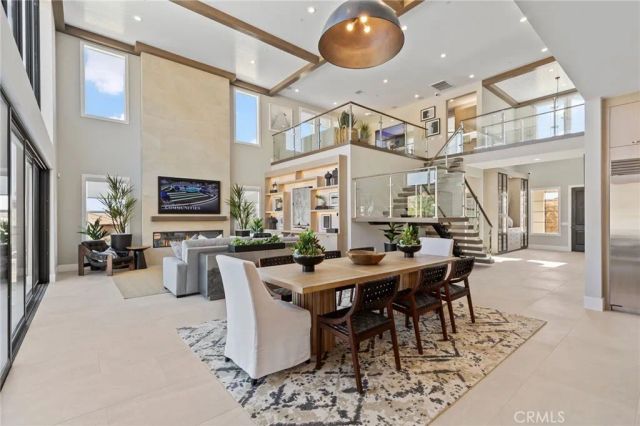 9522 N Andora Avenue, Chatsworth, CA 91311