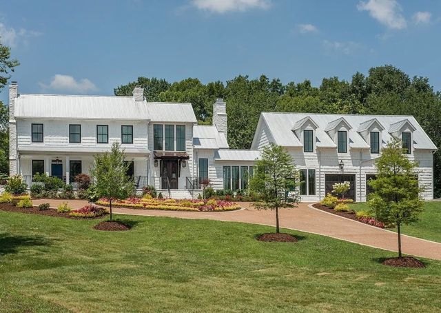 1747 Old Natchez Trce, Franklin, TN 37069