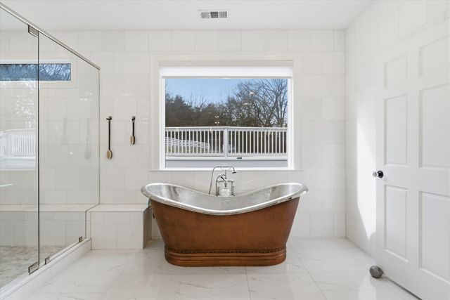 1747 Old Natchez Trce, Franklin, TN 37069