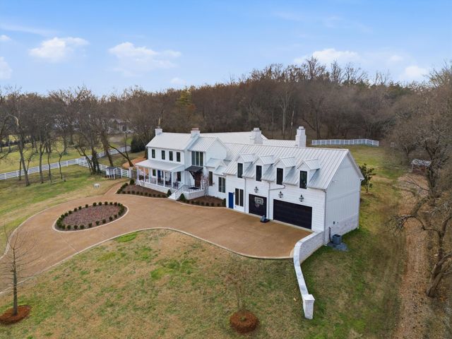 1747 Old Natchez Trce, Franklin, TN 37069