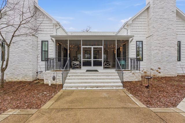 1747 Old Natchez Trce, Franklin, TN 37069