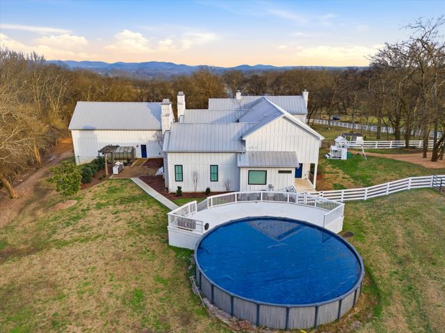 1747 Old Natchez Trce, Franklin, TN 37069