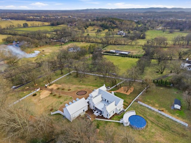 1747 Old Natchez Trce, Franklin, TN 37069