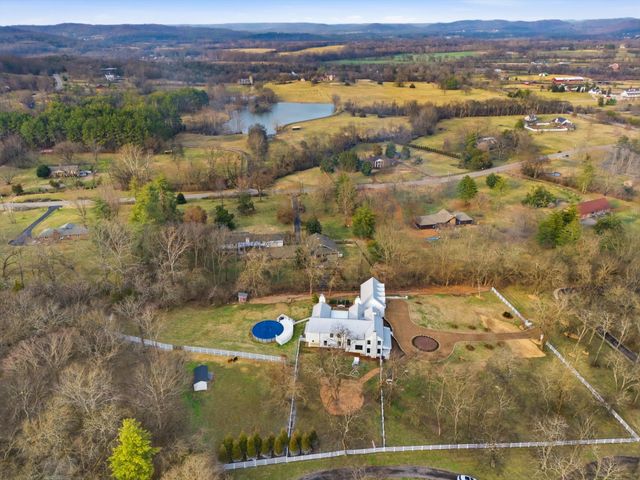 1747 Old Natchez Trce, Franklin, TN 37069