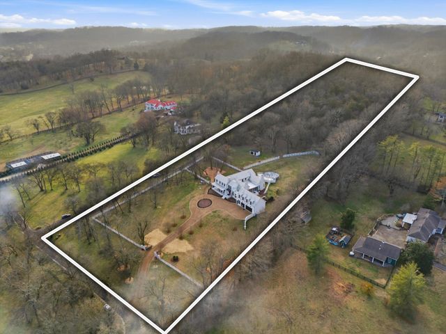 1747 Old Natchez Trce, Franklin, TN 37069