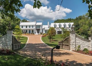 1747 Old Natchez Trce, Franklin, TN 37069