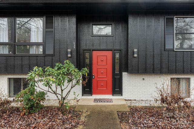 238 Ledbetter Road, Arden, NC 28704
