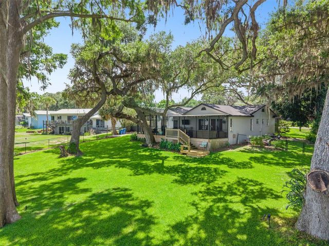 1000 N LAKESHORE BOULEVARD, Howey In The Hills, FL 34737