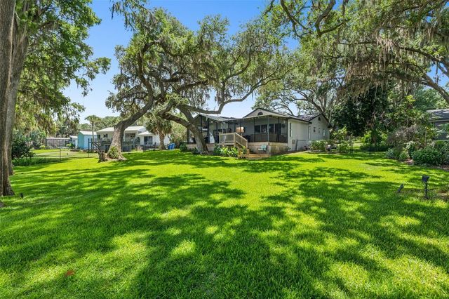 1000 N LAKESHORE BOULEVARD, Howey In The Hills, FL 34737