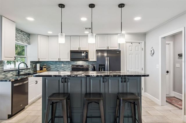 1000 N LAKESHORE BOULEVARD, Howey In The Hills, FL 34737