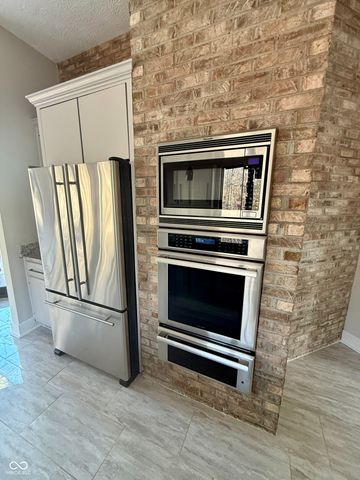 8191 S Bayview Court, Trafalgar, IN 46181