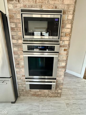 8191 S Bayview Court, Trafalgar, IN 46181