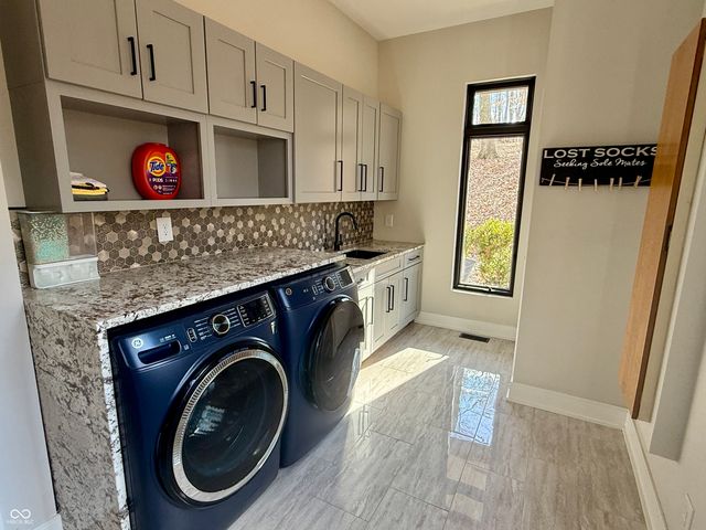 8191 S Bayview Court, Trafalgar, IN 46181