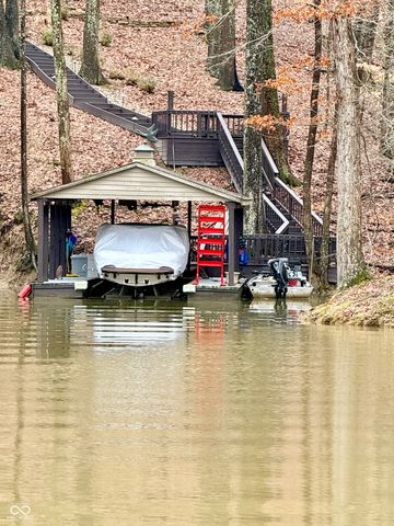 8191 S Bayview Court, Trafalgar, IN 46181