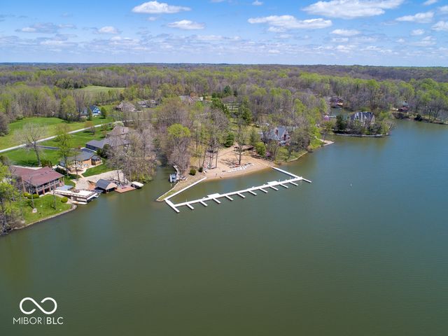 8191 S Bayview Court, Trafalgar, IN 46181