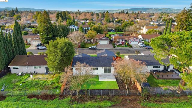 1832 Elkwood dr, Concord, CA 94519