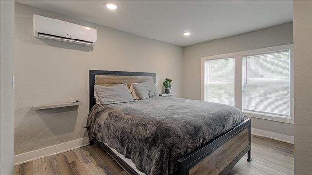 19807 NE 192ND Street, Holt, MO 64048