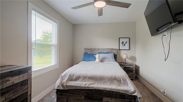 19807 NE 192ND Street, Holt, MO 64048