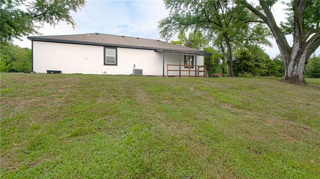 19807 NE 192ND Street, Holt, MO 64048
