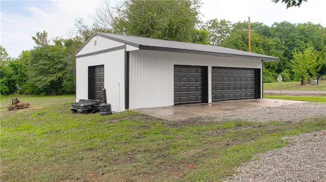19807 NE 192ND Street, Holt, MO 64048