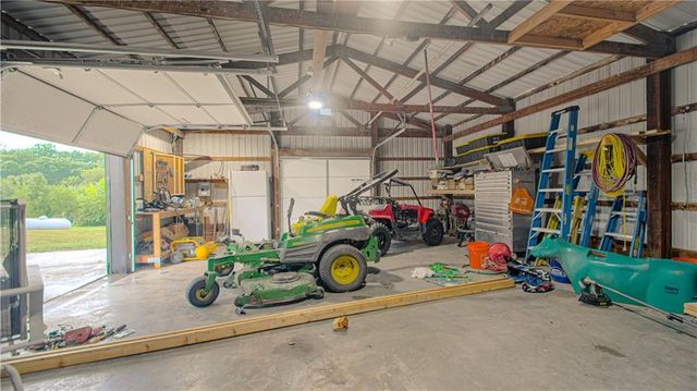 19807 NE 192ND Street, Holt, MO 64048