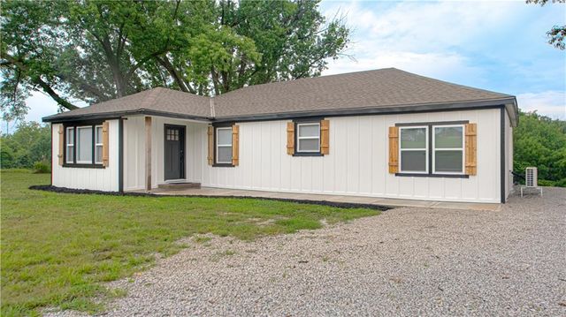 19807 NE 192ND Street, Holt, MO 64048