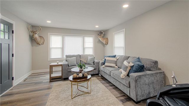 19807 NE 192ND Street, Holt, MO 64048