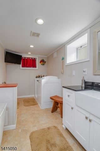 132 W 6Th Ave, Roselle Boro, NJ 07203