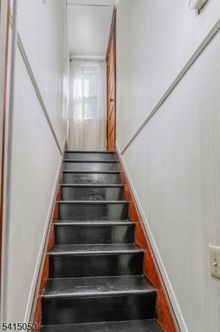 132 W 6Th Ave, Roselle Boro, NJ 07203