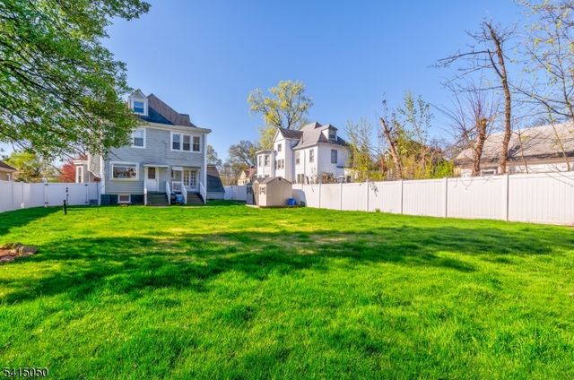 132 W 6Th Ave, Roselle Boro, NJ 07203