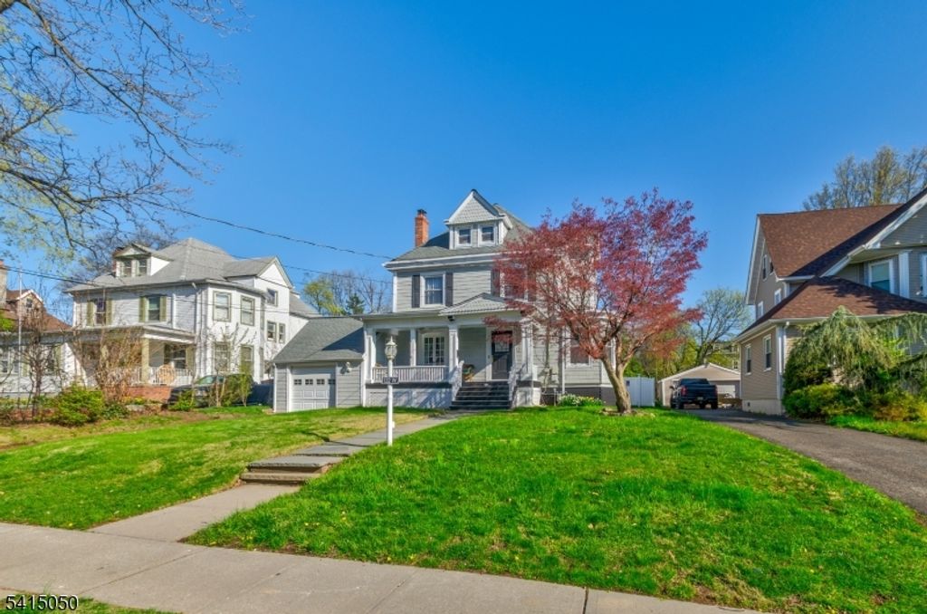 132 W 6Th Ave, Roselle Boro, NJ 07203