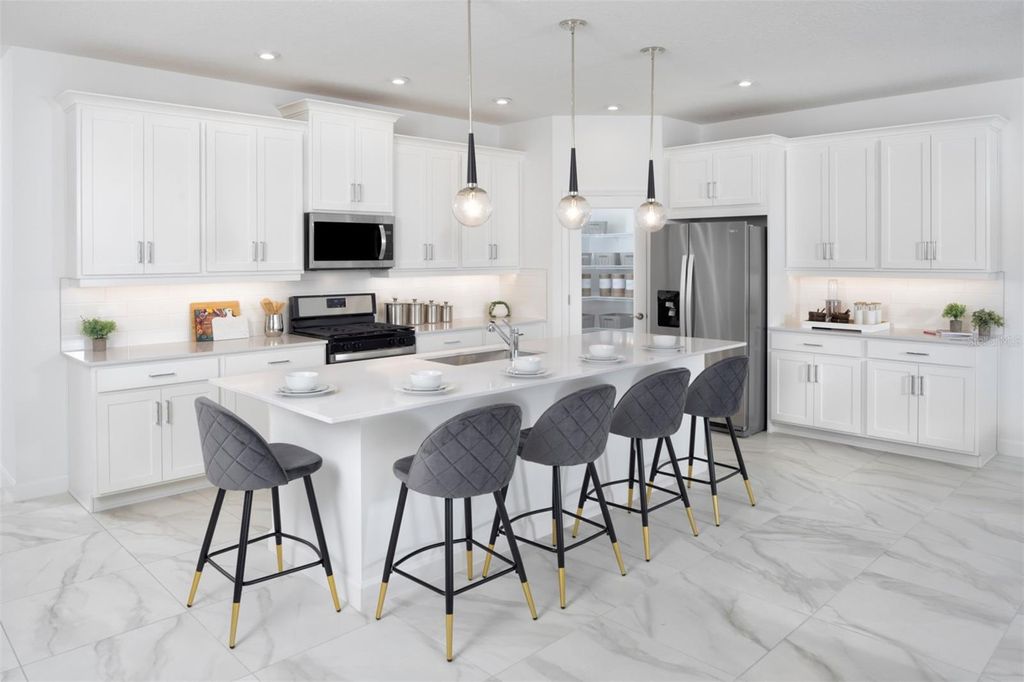 Image 6 of property listing at 11755 STARBRIGHT PATH, Venice, FL 34293