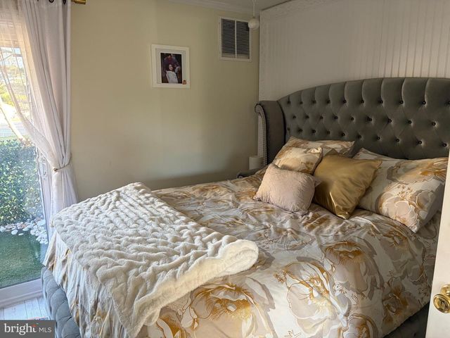 44 ASHLEY CT, Marlton, NJ 08053