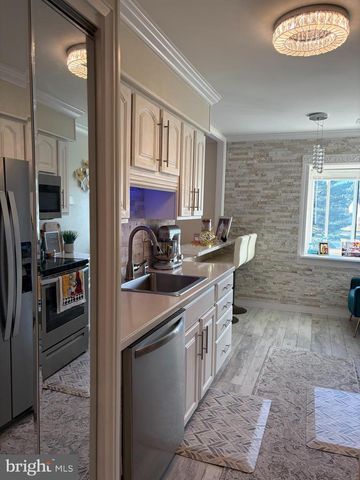 44 ASHLEY CT, Marlton, NJ 08053