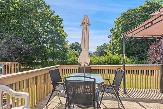 61 Zugibe Court, West Haverstraw, NY 10993
