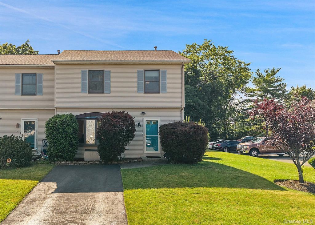 61 Zugibe Court, West Haverstraw, NY 10993
