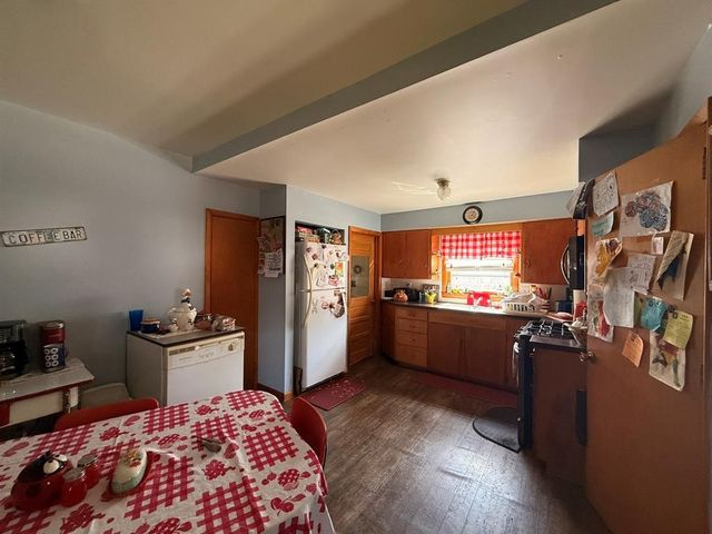 1002 8th Avenue E, Oskaloosa, IA 52577