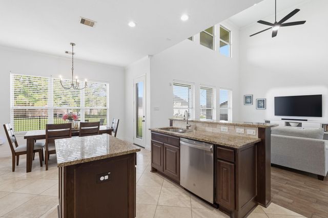 32 Waterford Way, Montgomery, TX 77356