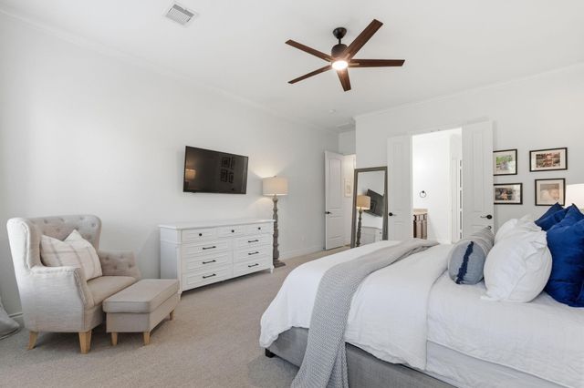 32 Waterford Way, Montgomery, TX 77356