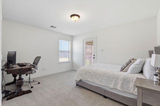 32 Waterford Way, Montgomery, TX 77356