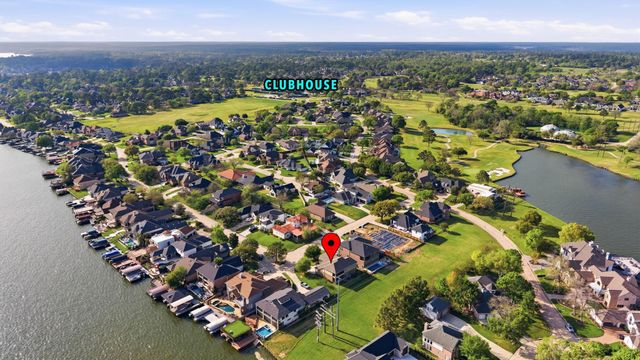 32 Waterford Way, Montgomery, TX 77356
