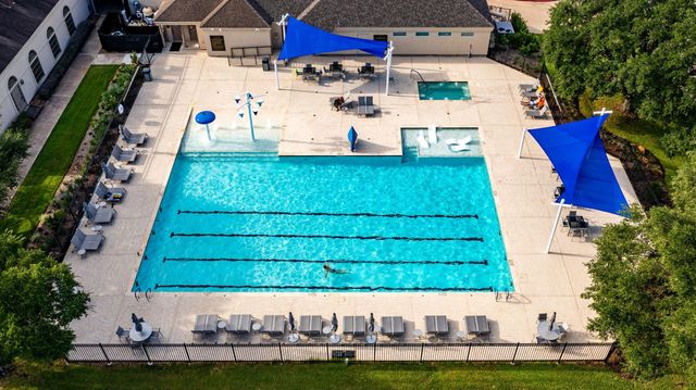 32 Waterford Way, Montgomery, TX 77356