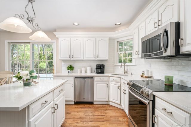 3 Mirabelle Court, Mount Sinai, NY 11766