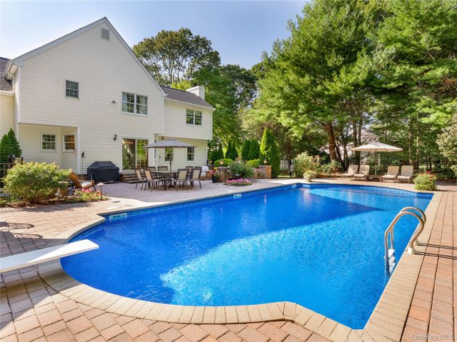 3 Mirabelle Court, Mount Sinai, NY 11766