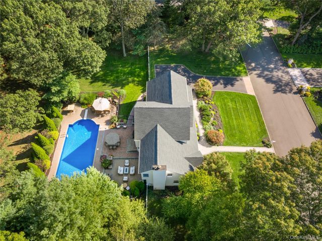 3 Mirabelle Court, Mount Sinai, NY 11766