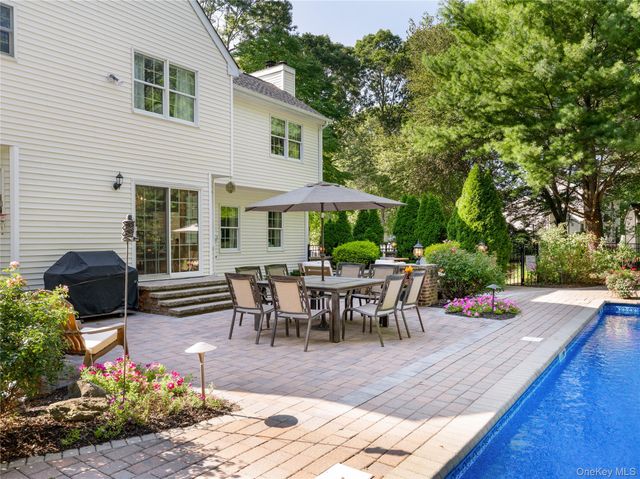 3 Mirabelle Court, Mount Sinai, NY 11766